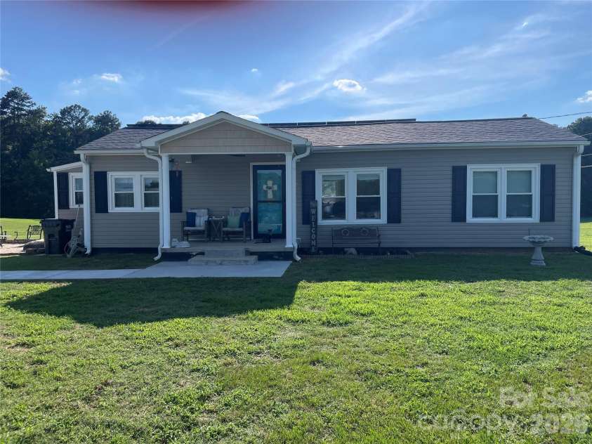 134 Patton Lane, Kannapolis, NC 28081.  MLS# CAR4405244, YatesRealty ID 37861. 