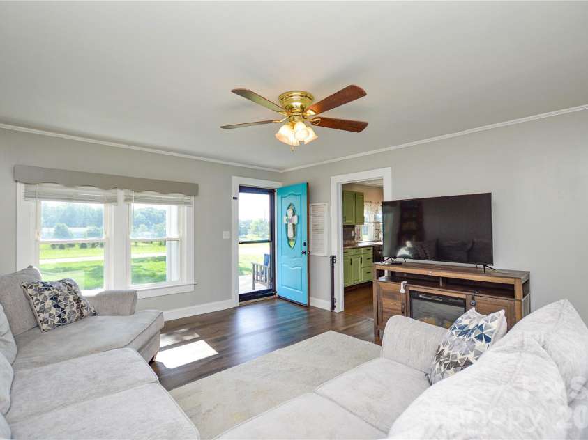 134 Patton Lane, Kannapolis, NC 28081.  MLS# CAR4405244, YatesRealty ID 37861. 