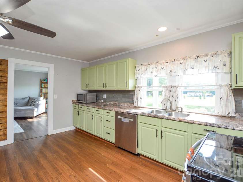 134 Patton Lane, Kannapolis, NC 28081.  MLS# CAR4405244, YatesRealty ID 37861. 