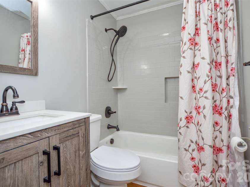 134 Patton Lane, Kannapolis, NC 28081.  MLS# CAR4405244, YatesRealty ID 37861. 