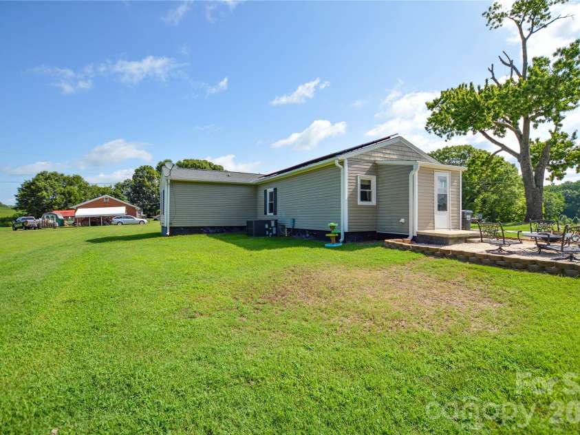 134 Patton Lane, Kannapolis, NC 28081.  MLS# CAR4405244, YatesRealty ID 37861. 