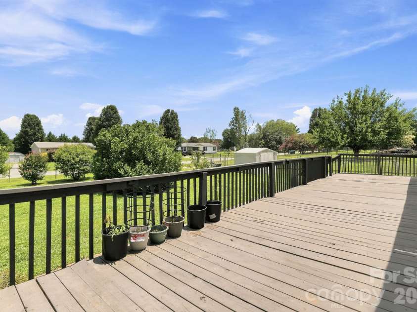 2299 Dellinger Drive, Newton, NC 28658.  MLS# CAR4403619, YatesRealty ID 37862. 
