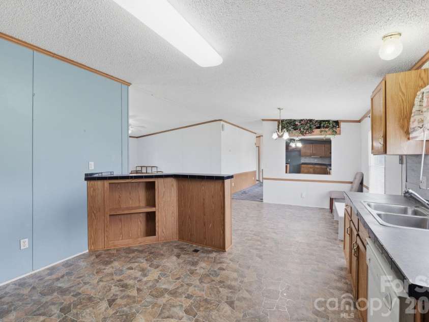 2299 Dellinger Drive, Newton, NC 28658.  MLS# CAR4403619, YatesRealty ID 37862. 
