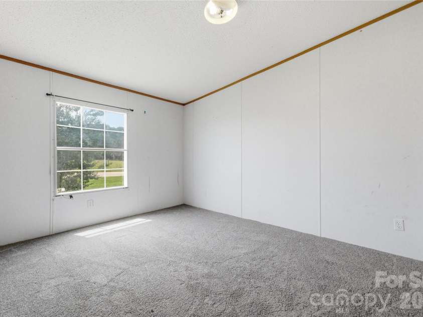 2299 Dellinger Drive, Newton, NC 28658.  MLS# CAR4403619, YatesRealty ID 37862. 