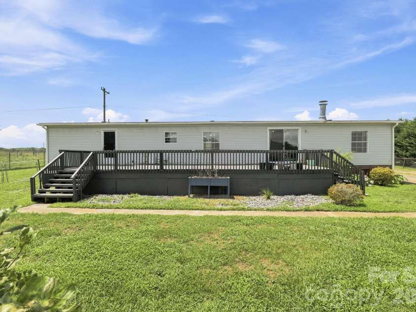 2299 Dellinger Drive, Newton, NC 28658.  MLS# CAR4403619, YatesRealty ID 37862. 