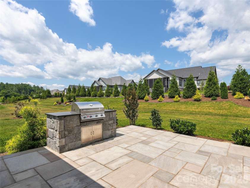 696 Daniel Circle Drive, Mills River, NC 28759.  MLS# CAR4402864, YatesRealty ID 37864. Built in Natural Gas Grill