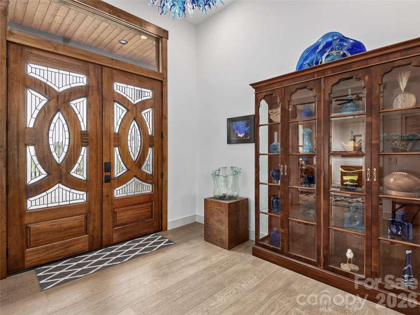 696 Daniel Circle Drive, Mills River, NC 28759.  MLS# CAR4402864, YatesRealty ID 37864. Gorgeous Foyer