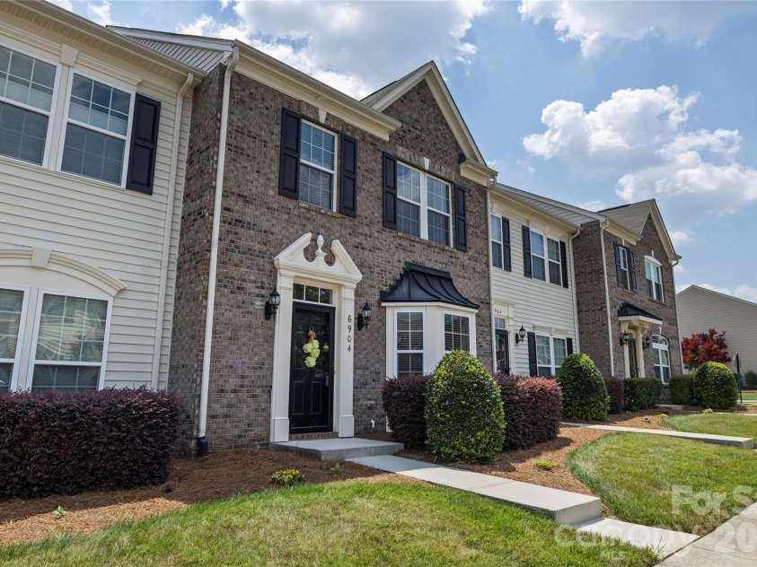 6904 Creft Circle, Indian Trail, NC 28079.  MLS# CAR4399346, YatesRealty ID 37865. 