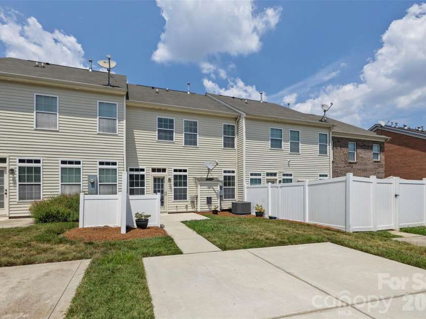 6904 Creft Circle, Indian Trail, NC 28079.  MLS# CAR4399346, YatesRealty ID 37865. 