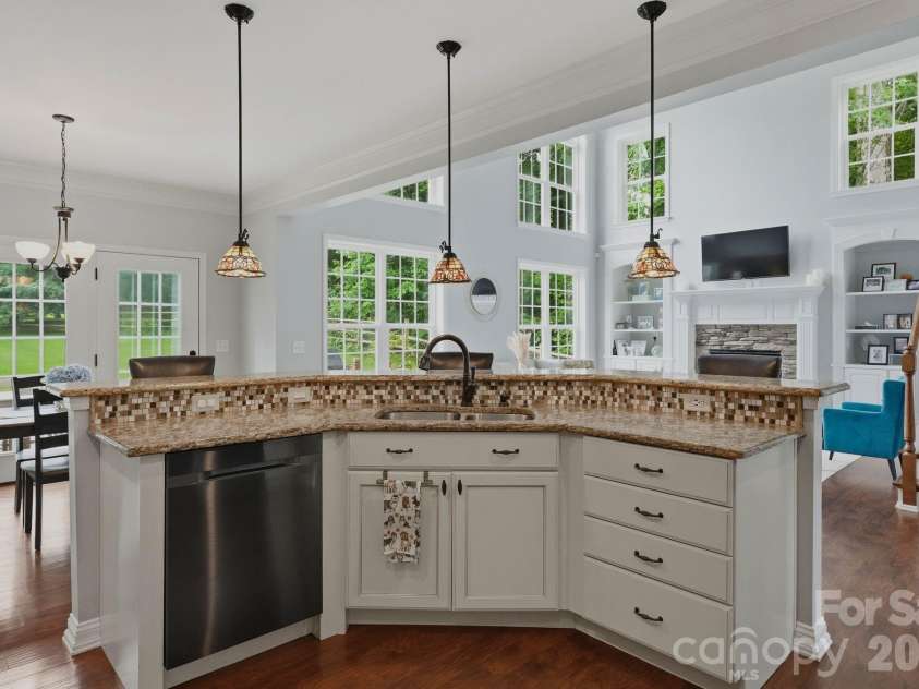 184 Herons Gate Drive, Mooresville, NC 28117.  MLS# CAR4389581, YatesRealty ID 37866. 