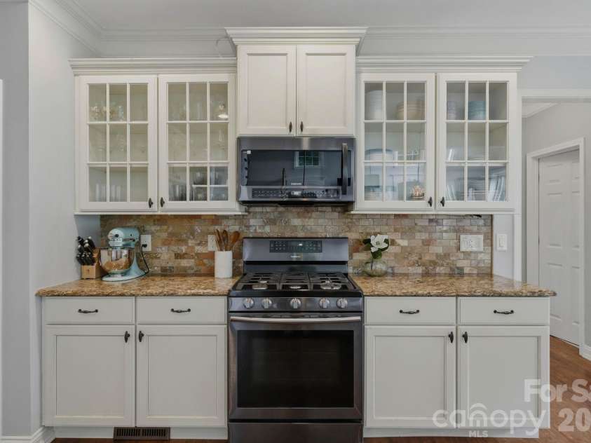 184 Herons Gate Drive, Mooresville, NC 28117.  MLS# CAR4389581, YatesRealty ID 37866. 