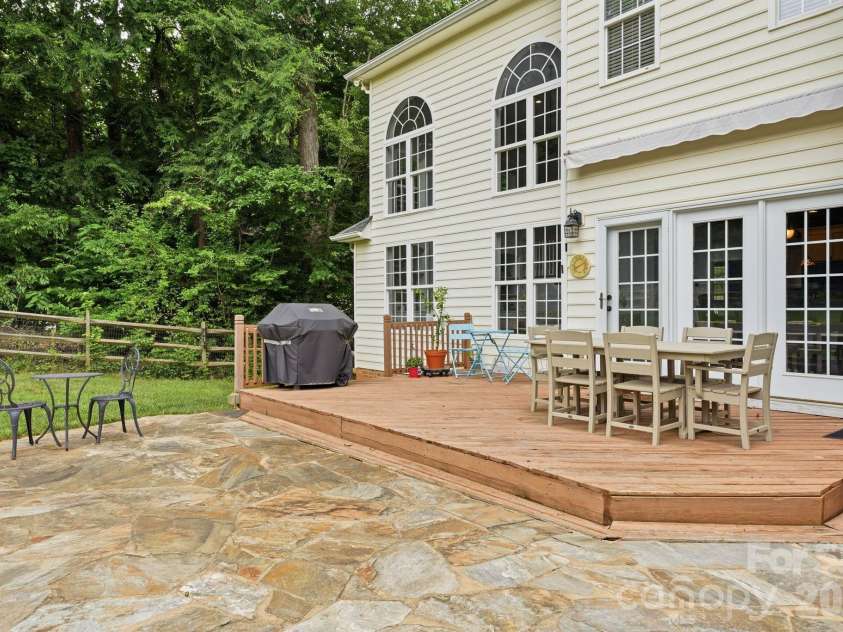 184 Herons Gate Drive, Mooresville, NC 28117.  MLS# CAR4389581, YatesRealty ID 37866. 
