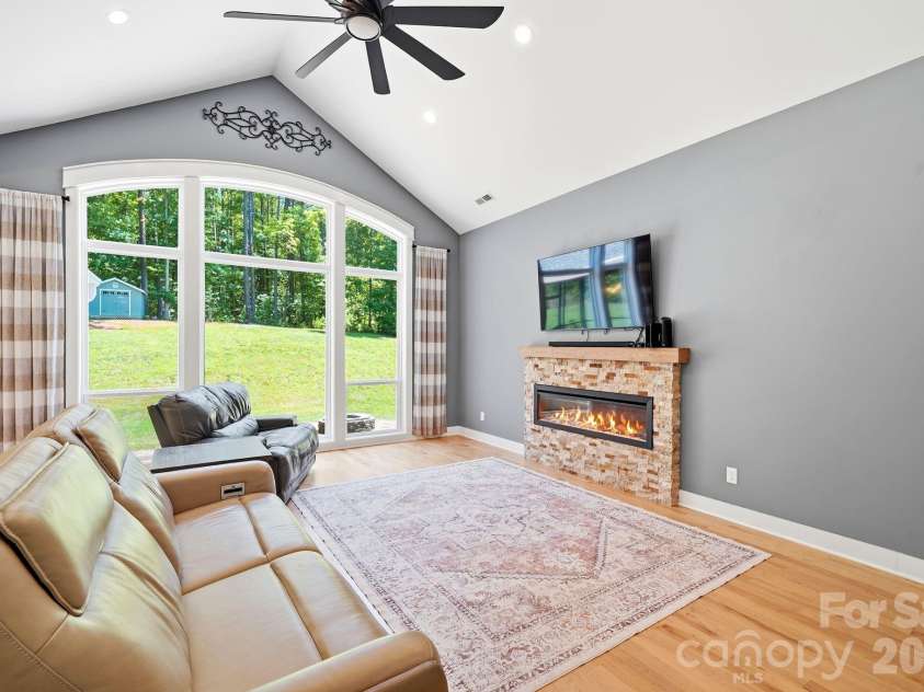 4072 Barbrick Street, Sherrills Ford, NC 28673.  MLS# CAR4402817, YatesRealty ID 37867. 