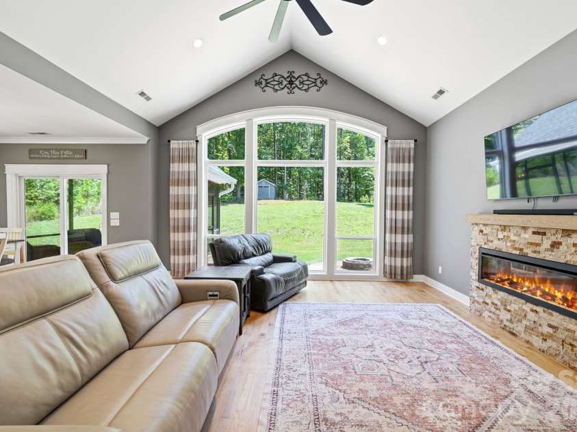 4072 Barbrick Street, Sherrills Ford, NC 28673.  MLS# CAR4402817, YatesRealty ID 37867. 