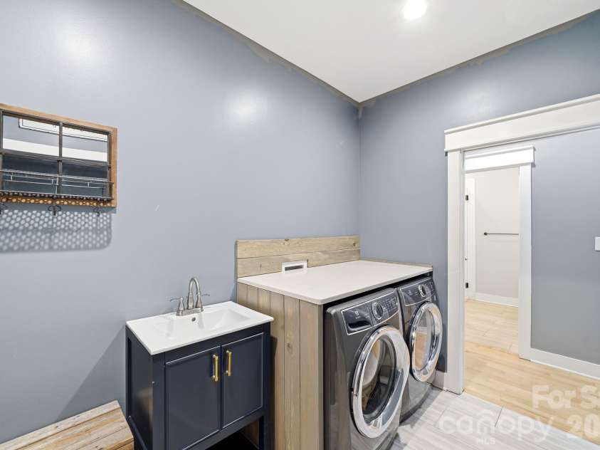 4072 Barbrick Street, Sherrills Ford, NC 28673.  MLS# CAR4402817, YatesRealty ID 37867. 