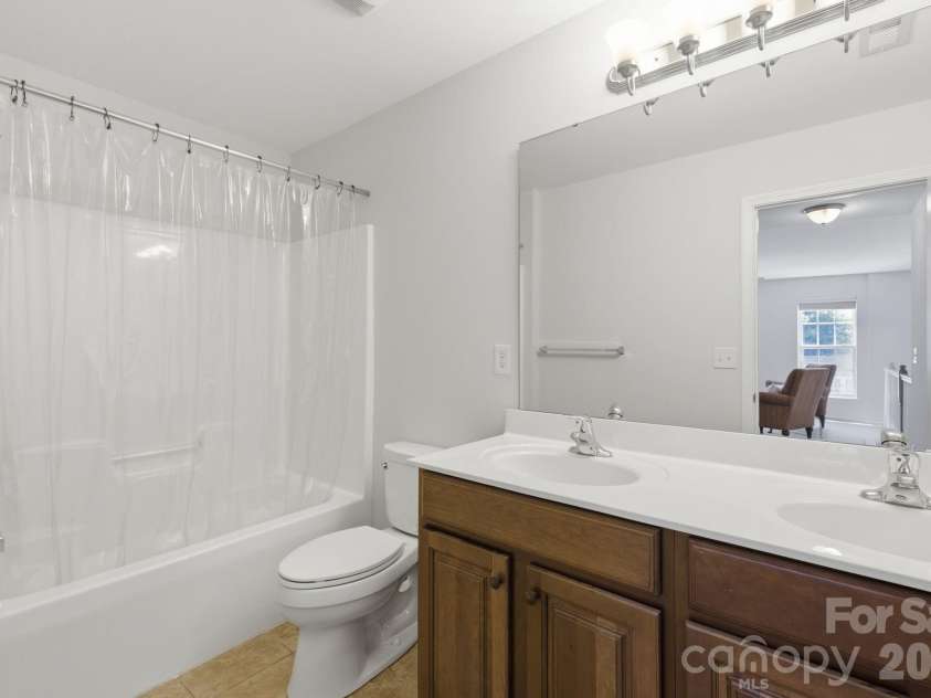 8304 Viewpoint Lane, Cornelius, NC 28031.  MLS# CAR4390537, YatesRealty ID 37868. 