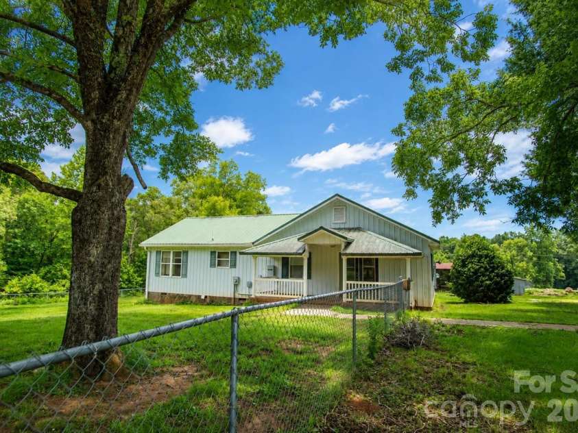 275 Noel Road, Harmony, NC 28634.  MLS# CAR4398978, YatesRealty ID 37869. 