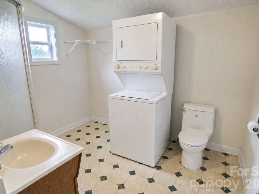 275 Noel Road, Harmony, NC 28634.  MLS# CAR4398978, YatesRealty ID 37869. 