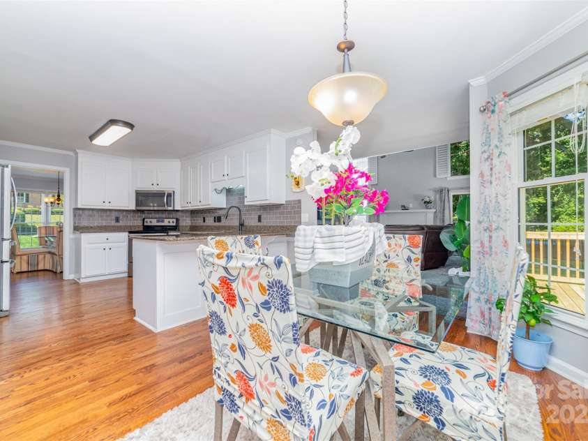 1630 Village Court, Gastonia, NC 28054.  MLS# CAR4277607, YatesRealty ID 3787. 