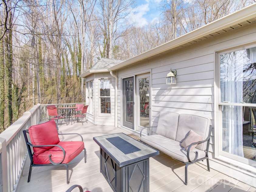 737 Woodbine Road, Waynesville, NC 28785.  MLS# CAR4352917, YatesRealty ID 3787. 