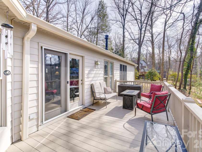 737 Woodbine Road, Waynesville, NC 28785.  MLS# CAR4352917, YatesRealty ID 3787. 