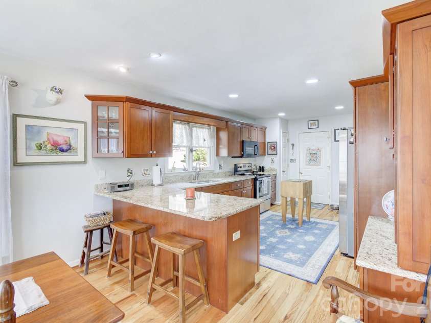 737 Woodbine Road, Waynesville, NC 28785.  MLS# CAR4352917, YatesRealty ID 3787. 
