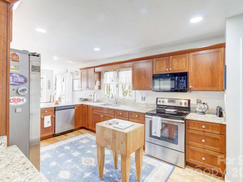 737 Woodbine Road, Waynesville, NC 28785.  MLS# CAR4352917, YatesRealty ID 3787. 