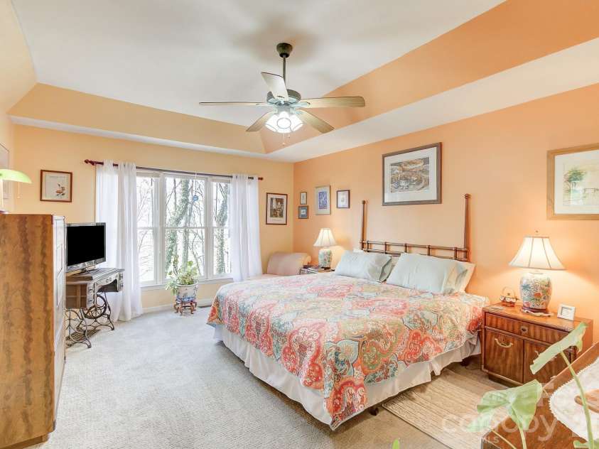737 Woodbine Road, Waynesville, NC 28785.  MLS# CAR4352917, YatesRealty ID 3787. 