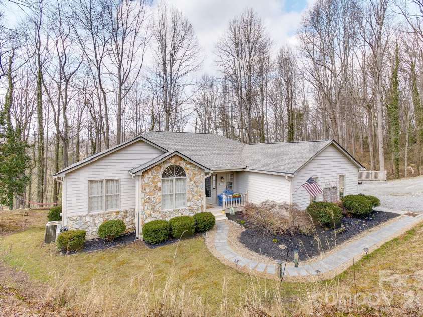 737 Woodbine Road, Waynesville, NC 28785.  MLS# CAR4352917, YatesRealty ID 3787. 