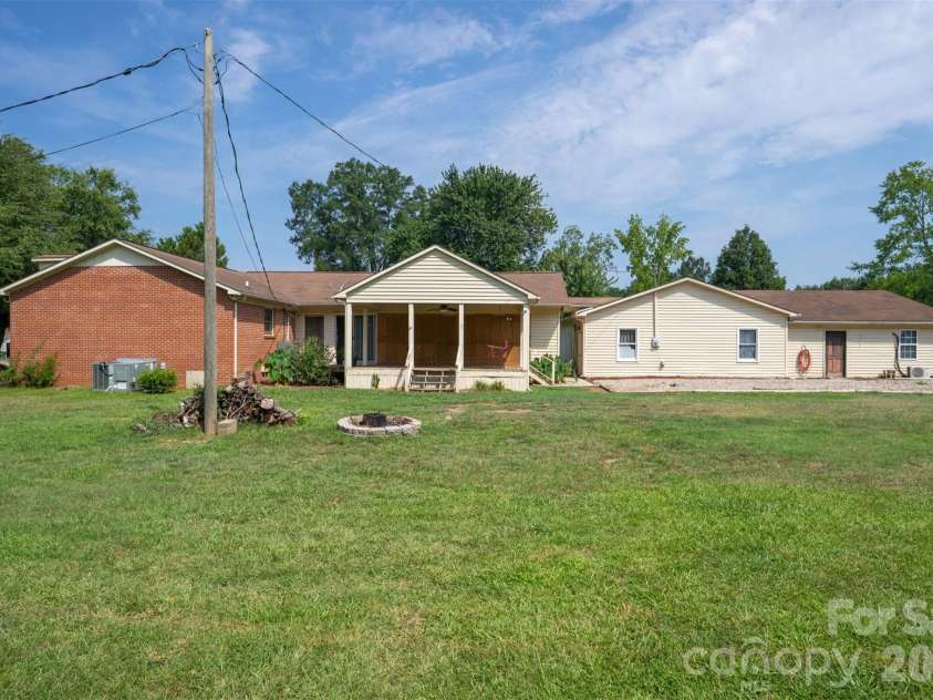 218 Plantation Road, Lancaster, SC 29720.  MLS# CAR4398632, YatesRealty ID 37871. Back