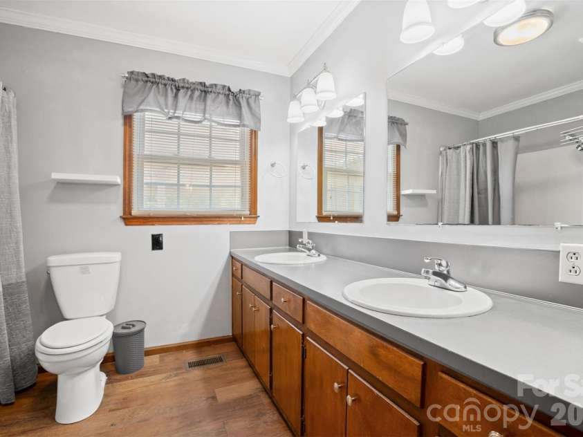 218 Plantation Road, Lancaster, SC 29720.  MLS# CAR4398632, YatesRealty ID 37871. Primary Bath