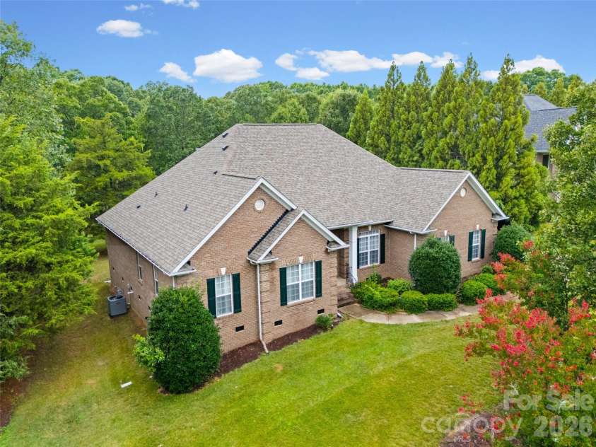 8809 Nellie Lane, Waxhaw, NC 28173.  MLS# CAR4400639, YatesRealty ID 37873. 