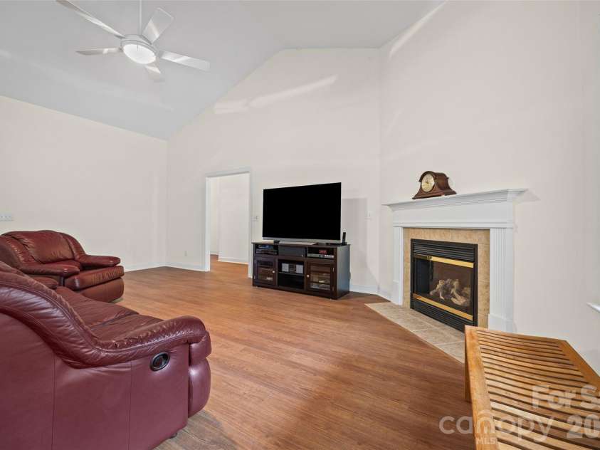 8809 Nellie Lane, Waxhaw, NC 28173.  MLS# CAR4400639, YatesRealty ID 37873. 