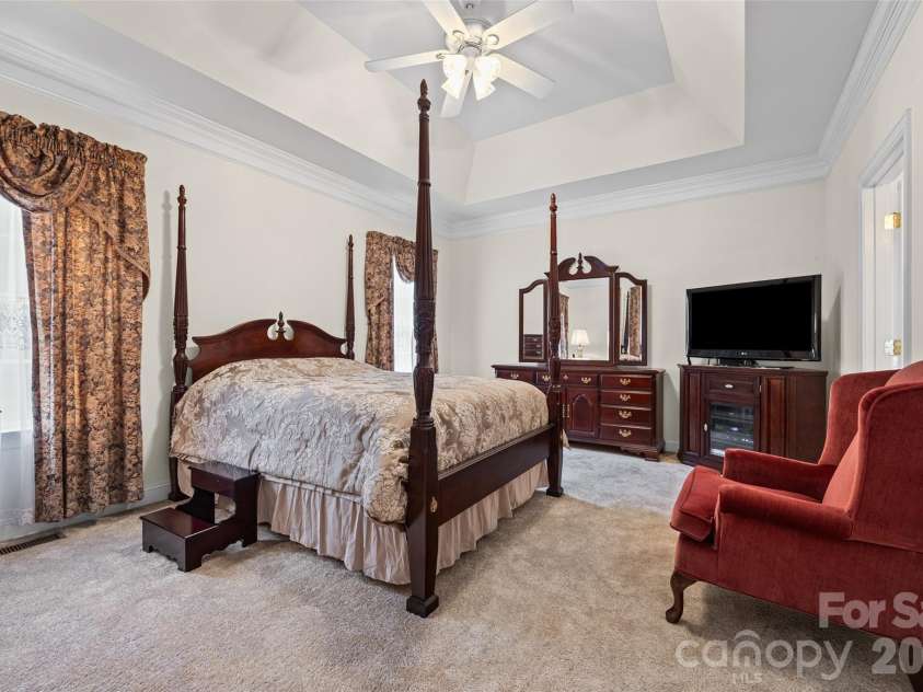 8809 Nellie Lane, Waxhaw, NC 28173.  MLS# CAR4400639, YatesRealty ID 37873. 