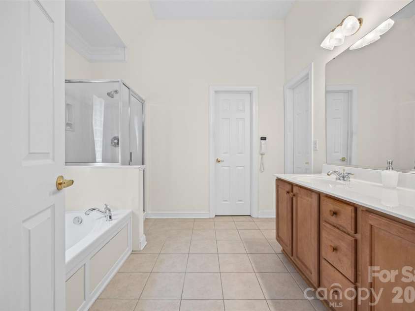 8809 Nellie Lane, Waxhaw, NC 28173.  MLS# CAR4400639, YatesRealty ID 37873. 