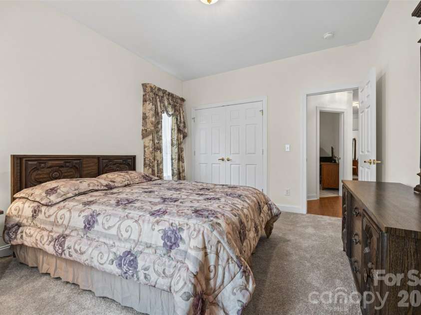 8809 Nellie Lane, Waxhaw, NC 28173.  MLS# CAR4400639, YatesRealty ID 37873. 