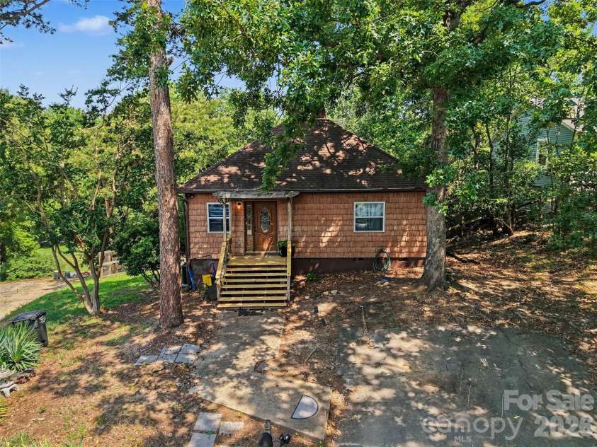 16033 Samoa Court, Fort Mill, SC 29708.  MLS# CAR4401395, YatesRealty ID 37875. 
