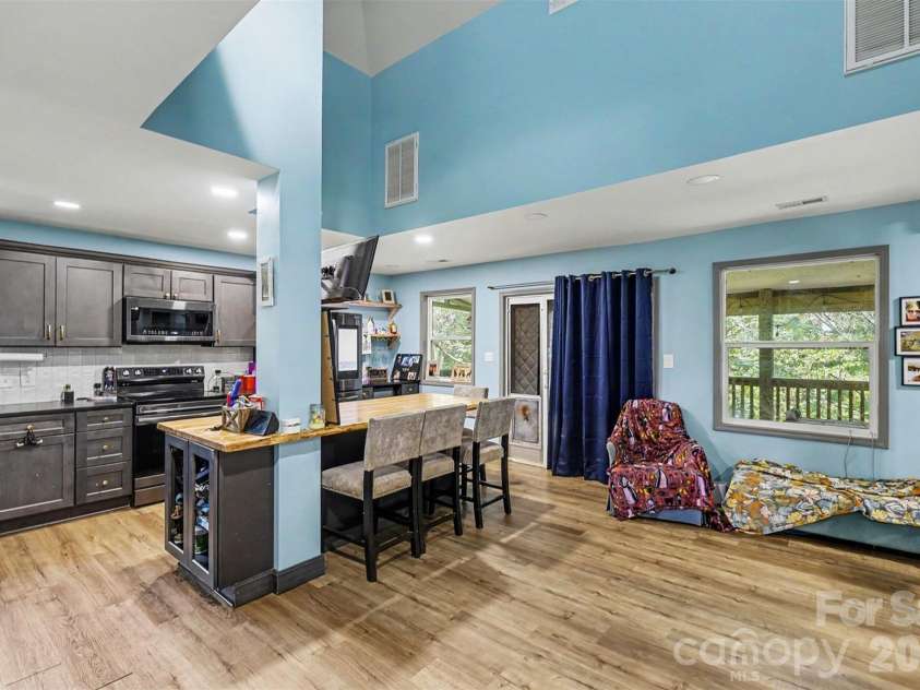 16033 Samoa Court, Fort Mill, SC 29708.  MLS# CAR4401395, YatesRealty ID 37875. 