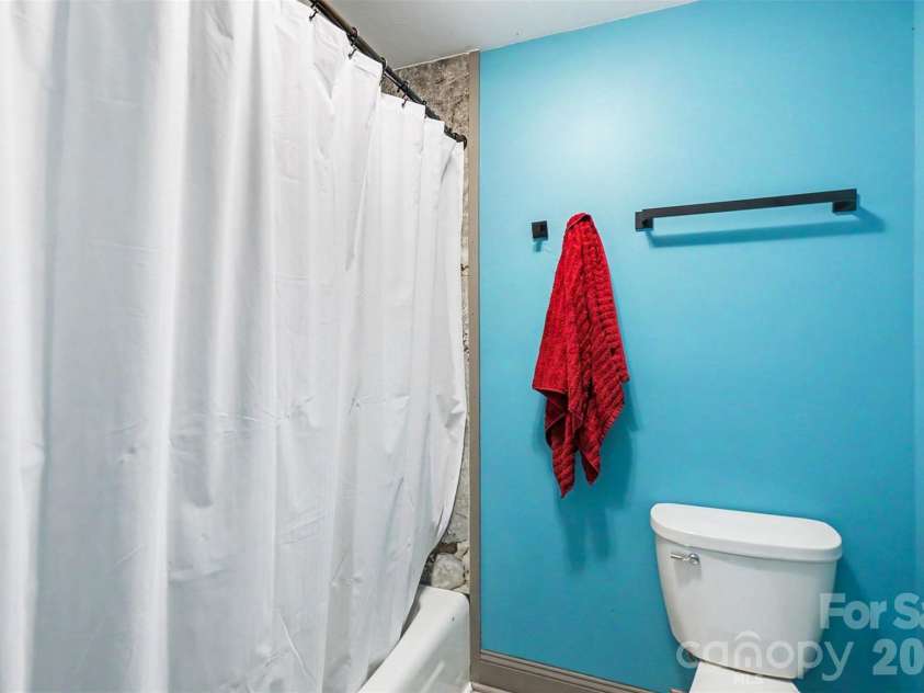 16033 Samoa Court, Fort Mill, SC 29708.  MLS# CAR4401395, YatesRealty ID 37875. 