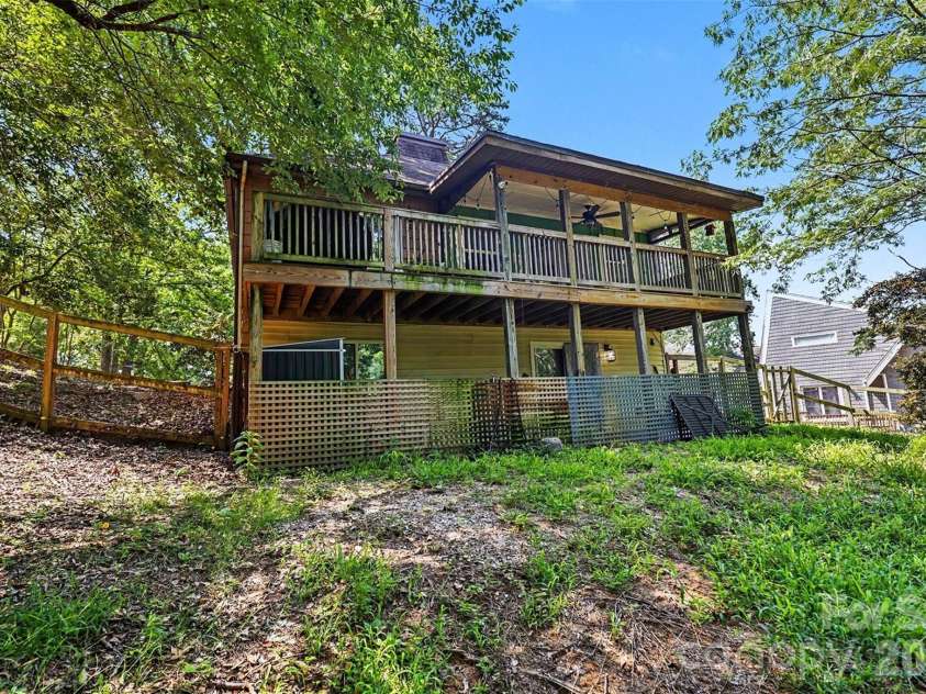 16033 Samoa Court, Fort Mill, SC 29708.  MLS# CAR4401395, YatesRealty ID 37875. 