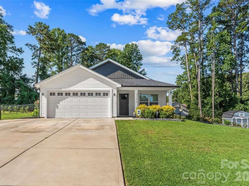 3155 Riber Lane, Claremont, NC 28610.  MLS# CAR4402206, YatesRealty ID 37879. 