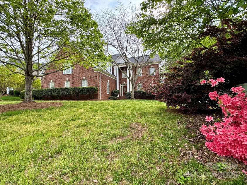 6316 Glengarrie Lane, Huntersville, NC 28078.  MLS# CAR4247118, YatesRealty ID 3788. 