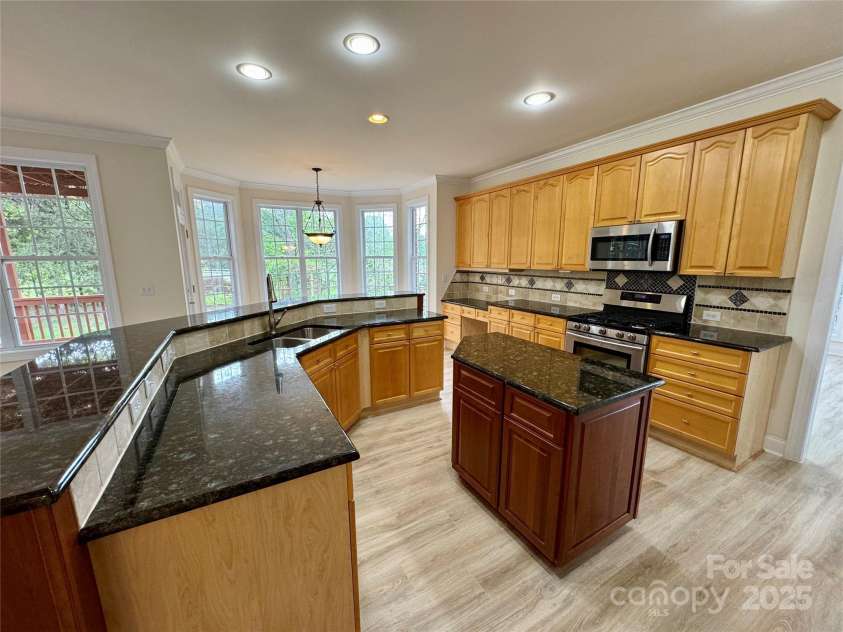 6316 Glengarrie Lane, Huntersville, NC 28078.  MLS# CAR4247118, YatesRealty ID 3788. 