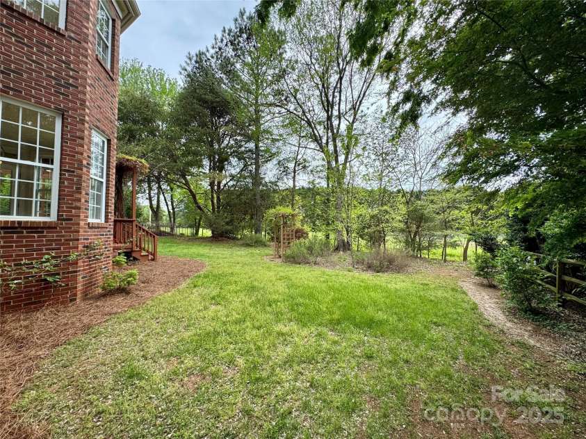 6316 Glengarrie Lane, Huntersville, NC 28078.  MLS# CAR4247118, YatesRealty ID 3788. 