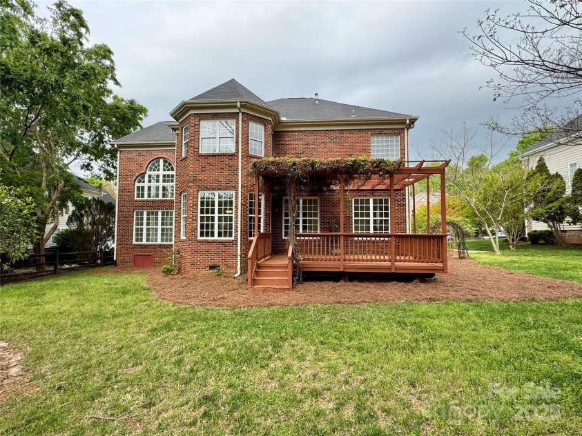 6316 Glengarrie Lane, Huntersville, NC 28078.  MLS# CAR4247118, YatesRealty ID 3788. Rear view of the home