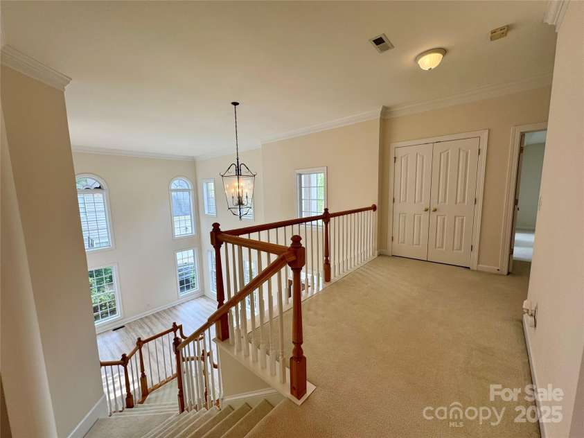 6316 Glengarrie Lane, Huntersville, NC 28078.  MLS# CAR4247118, YatesRealty ID 3788. Upstairs hallway