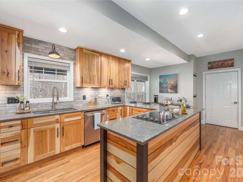 650 Dogwood Drive, Maggie Valley, NC 28751.  MLS# CAR4352600, YatesRealty ID 3788. 