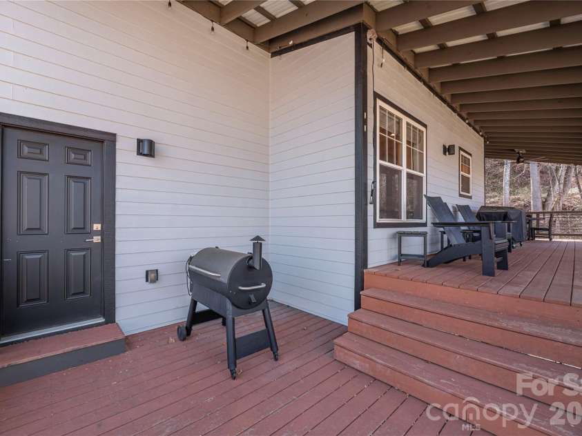 650 Dogwood Drive, Maggie Valley, NC 28751.  MLS# CAR4352600, YatesRealty ID 3788. 