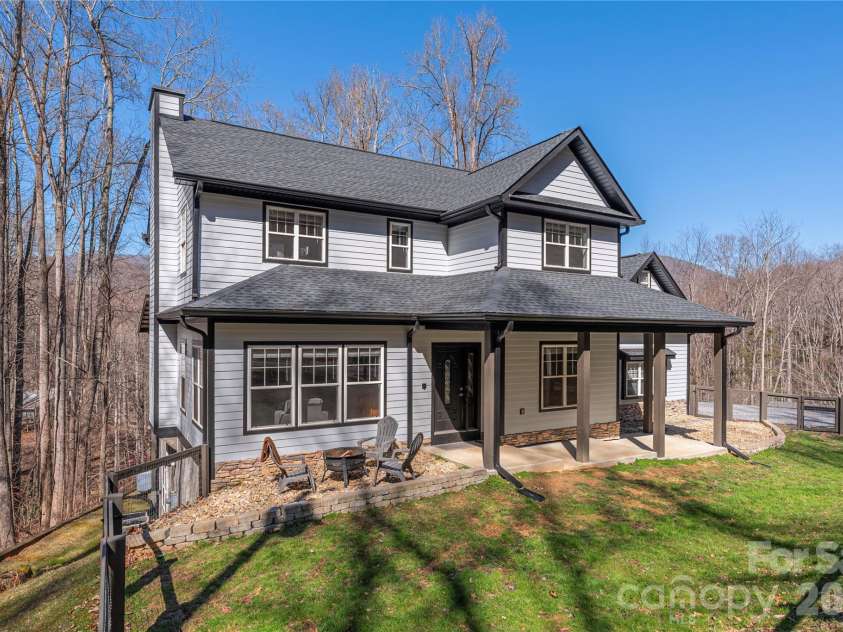 650 Dogwood Drive, Maggie Valley, NC 28751.  MLS# CAR4352600, YatesRealty ID 3788. 