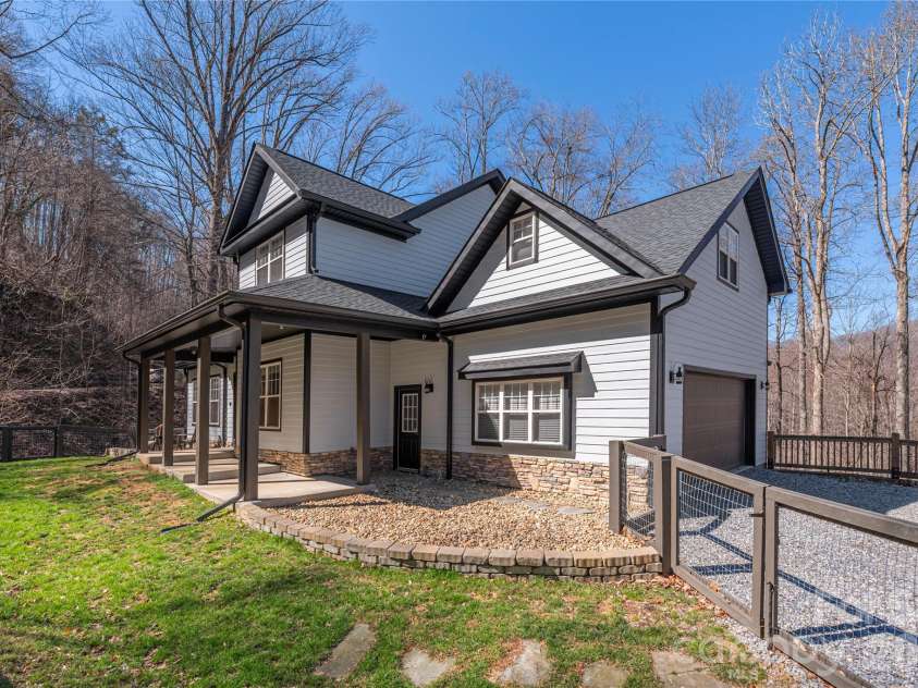 650 Dogwood Drive, Maggie Valley, NC 28751.  MLS# CAR4352600, YatesRealty ID 3788. 